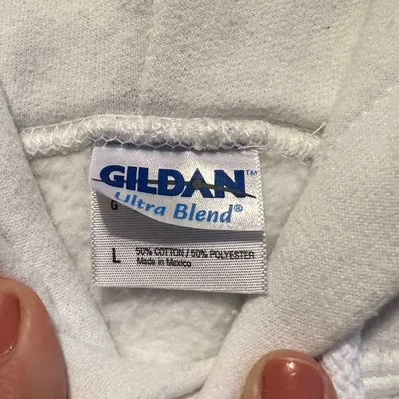 EUC Gildan long sleeve Hoodie. Size Large. - Picture 9 of 11